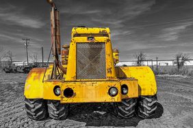 The front grill of the Wagner TR-9 tractor. 