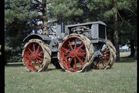 First-Practical-4wd-Tractor