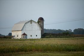 barn_and_silo