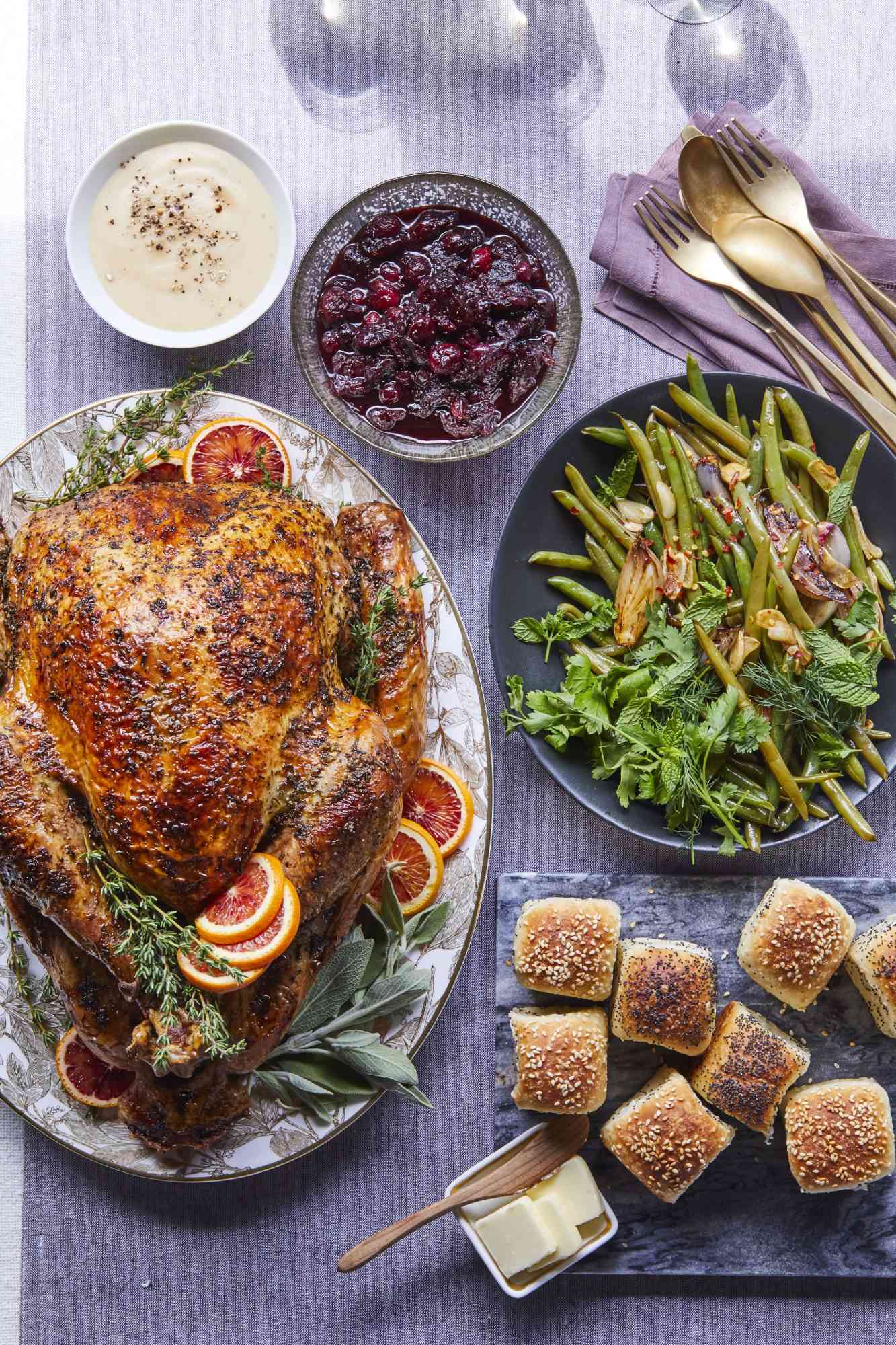 thanksgiving-table-spread