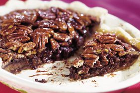 Choco-honey crunch pecan pie