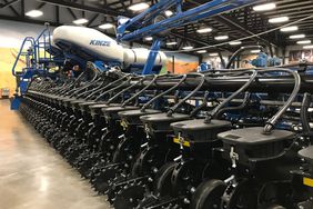 Kinze-4700-Planter