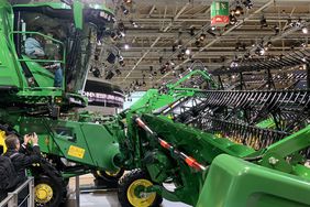 John-Deere-X9-Combine-Profile