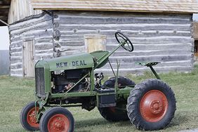 New-Deal-Tractor